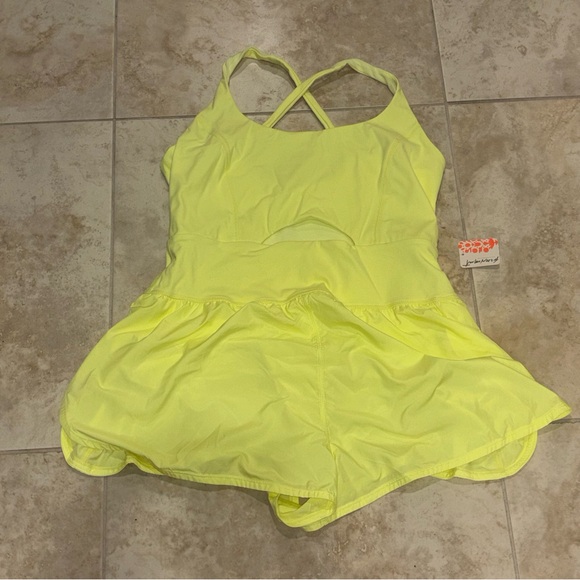 Free People Movement Righteous Runsie Medium BNWT - Picture 4 of 7